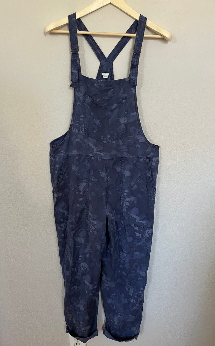 Aerie Blue Floral Camo Print Lightweight Bib Overalls Women's Sz Medium Pockets